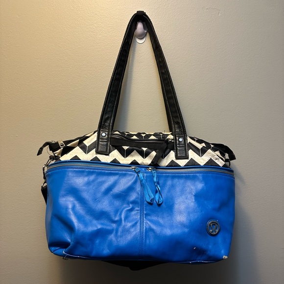 Handbags - Lululemon 2 Tone Blue And Chevron (Black & White) Gym Overnight Bag *Flaw